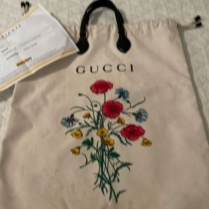 Rare: Gucci Chateau Marmont tote;  floral cruise line
